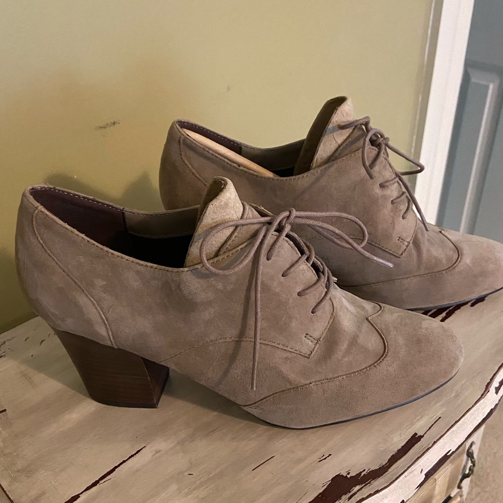 NEW Isola taupe lace up heeled booties.